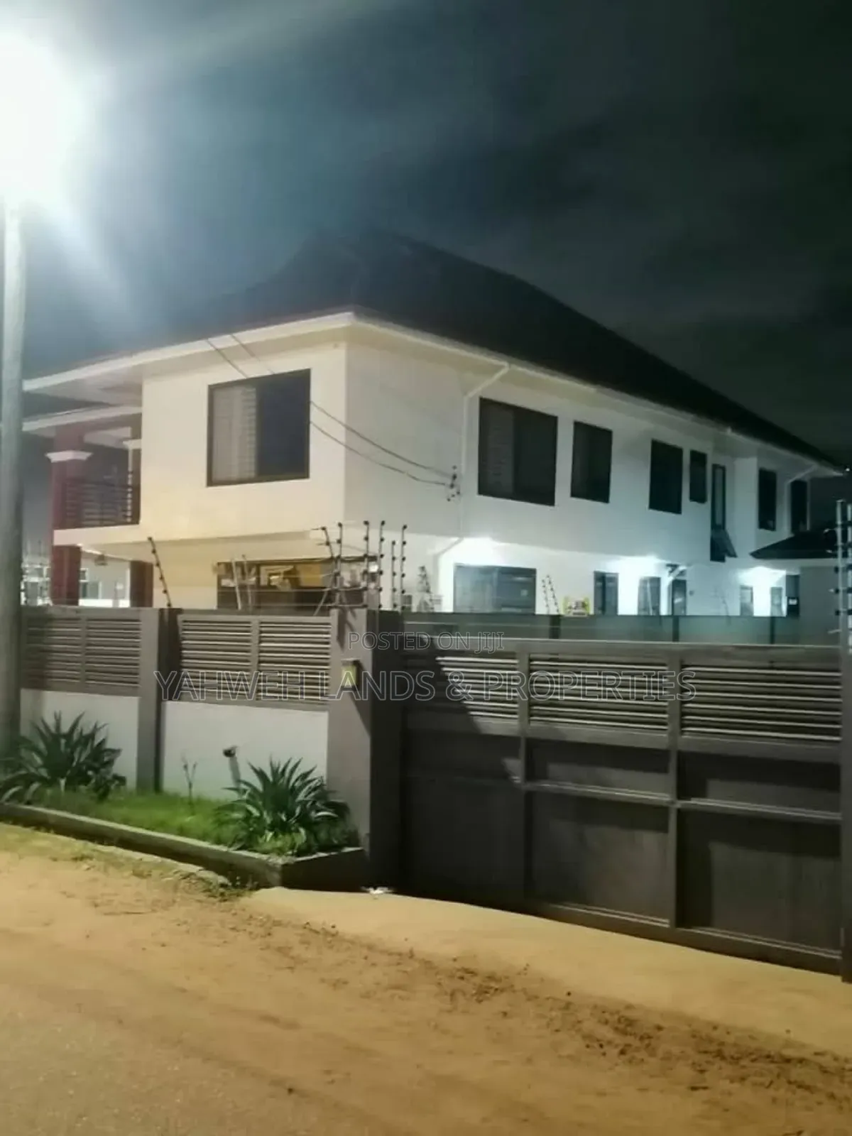 5bdrm House in Lakeside Estate for sale