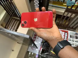 Apple iPhone 13 128 GB Red