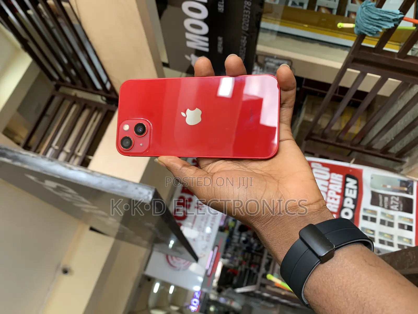 Apple iPhone 13 128 GB Red