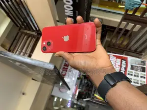 Apple iPhone 13 128 GB Red