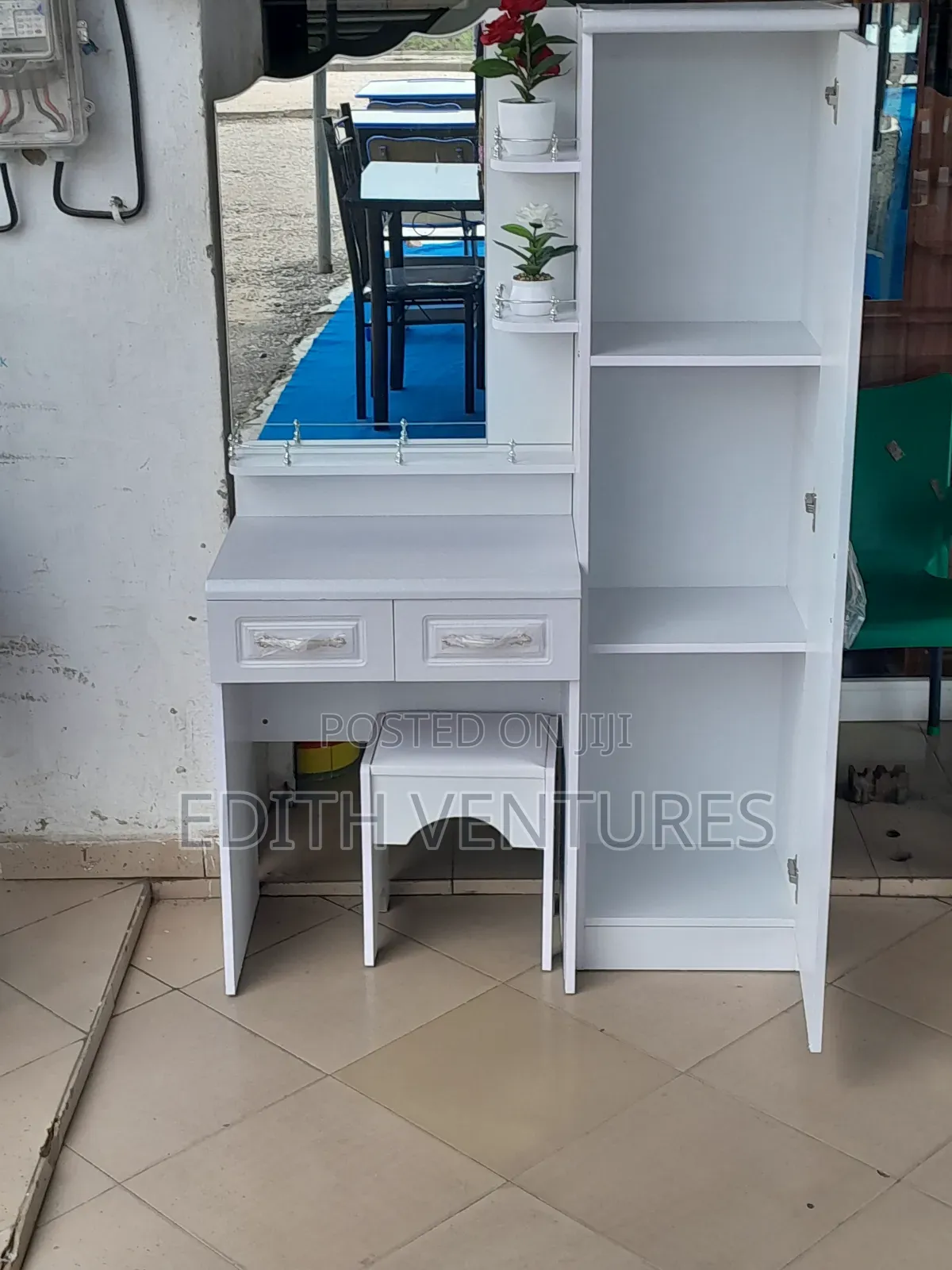 Hathe Dressing Mirror