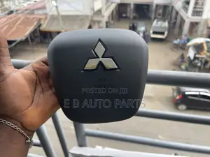 Outlander 2024 Airbag Cover