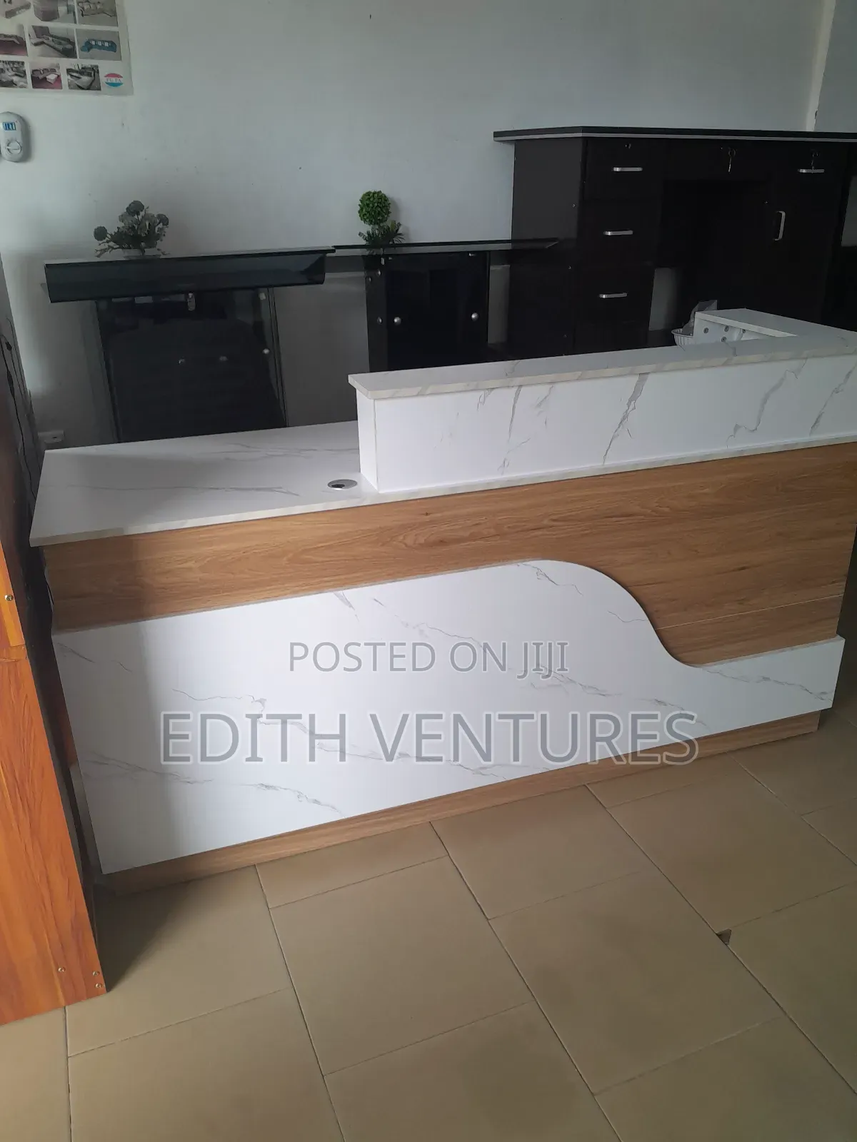 Spa Attendant Desk,Reception