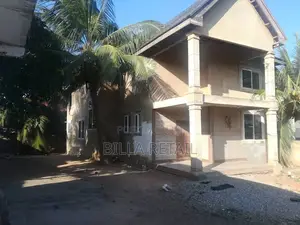 4bdrm House in West Hills Mall Area for sale