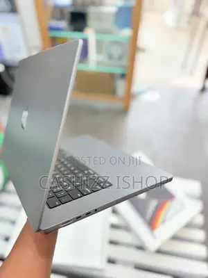 Laptop Apple MacBook Pro 2021 M1 16GB Apple M1 Pro SSD 512GB