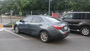 Toyota Corolla L 4dr Sedan (1.8L 4cyl 4A) 2014 Gray
