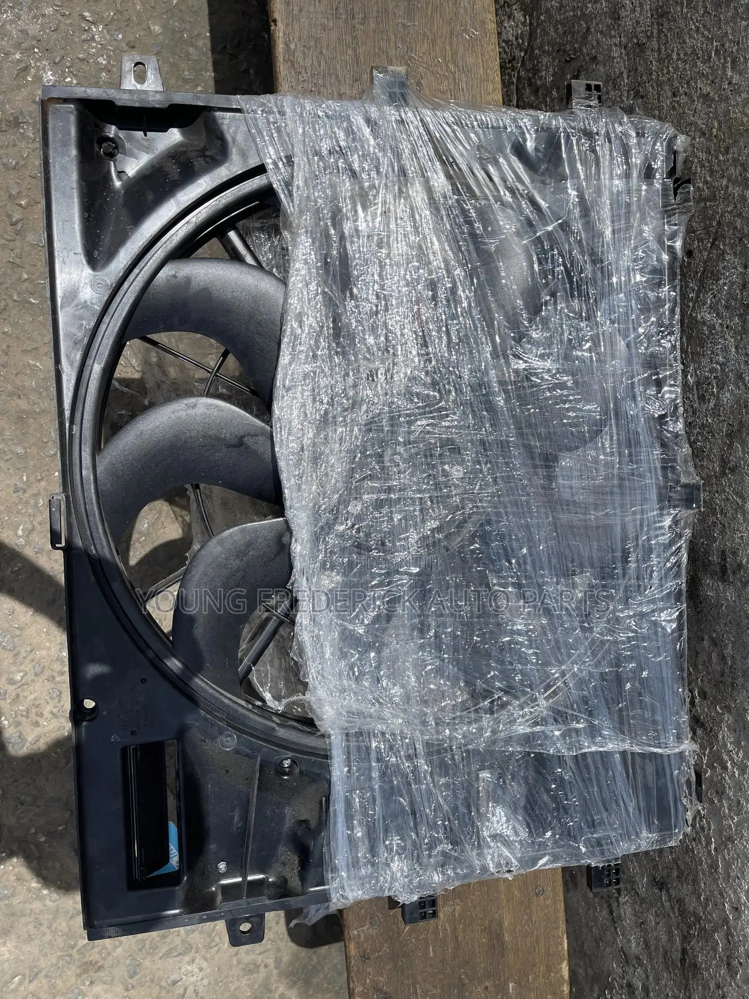 Chevrolet Equinox/GMC Terrain 2019 2020 Radiator Fan