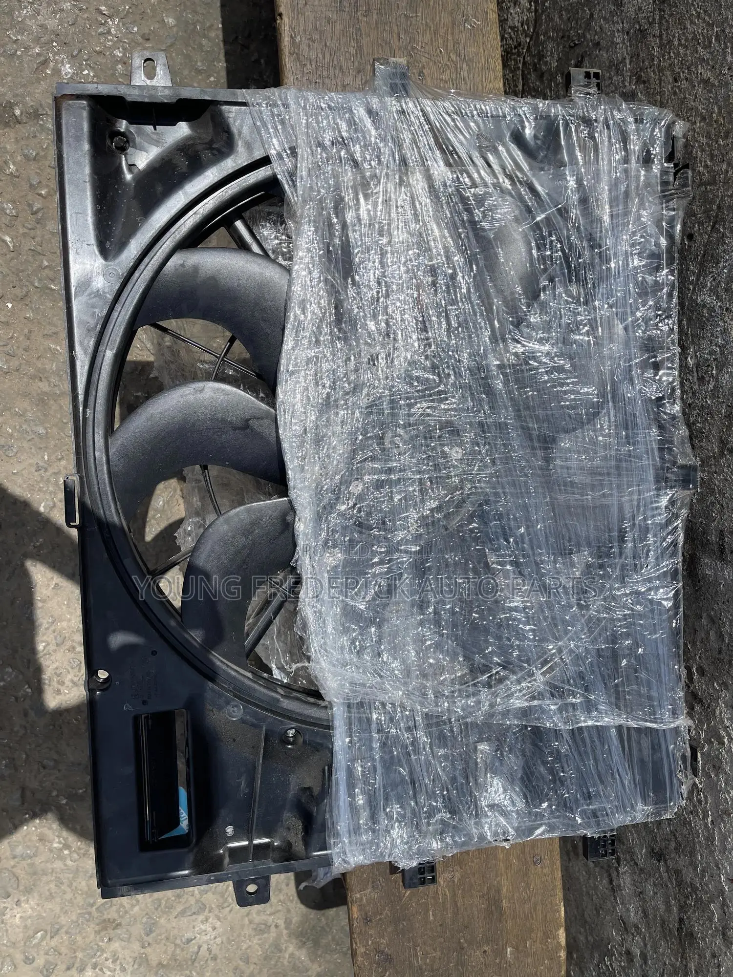 Chevrolet Equinox/GMC Terrain 2019 2020 Radiator Fan
