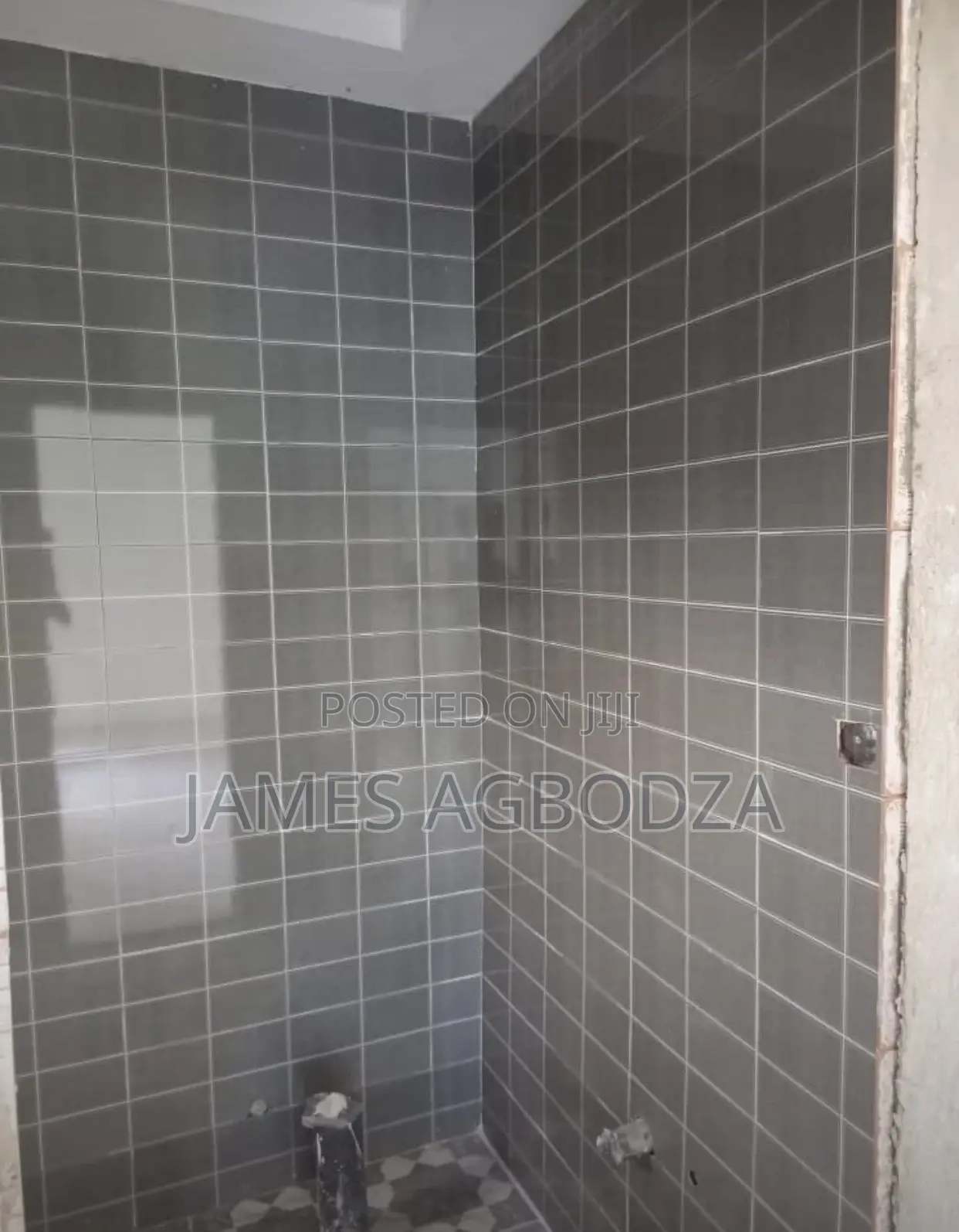 I’M a Good Professional Tiling Master