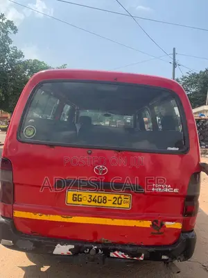 Toyota HiAce 2012 Red