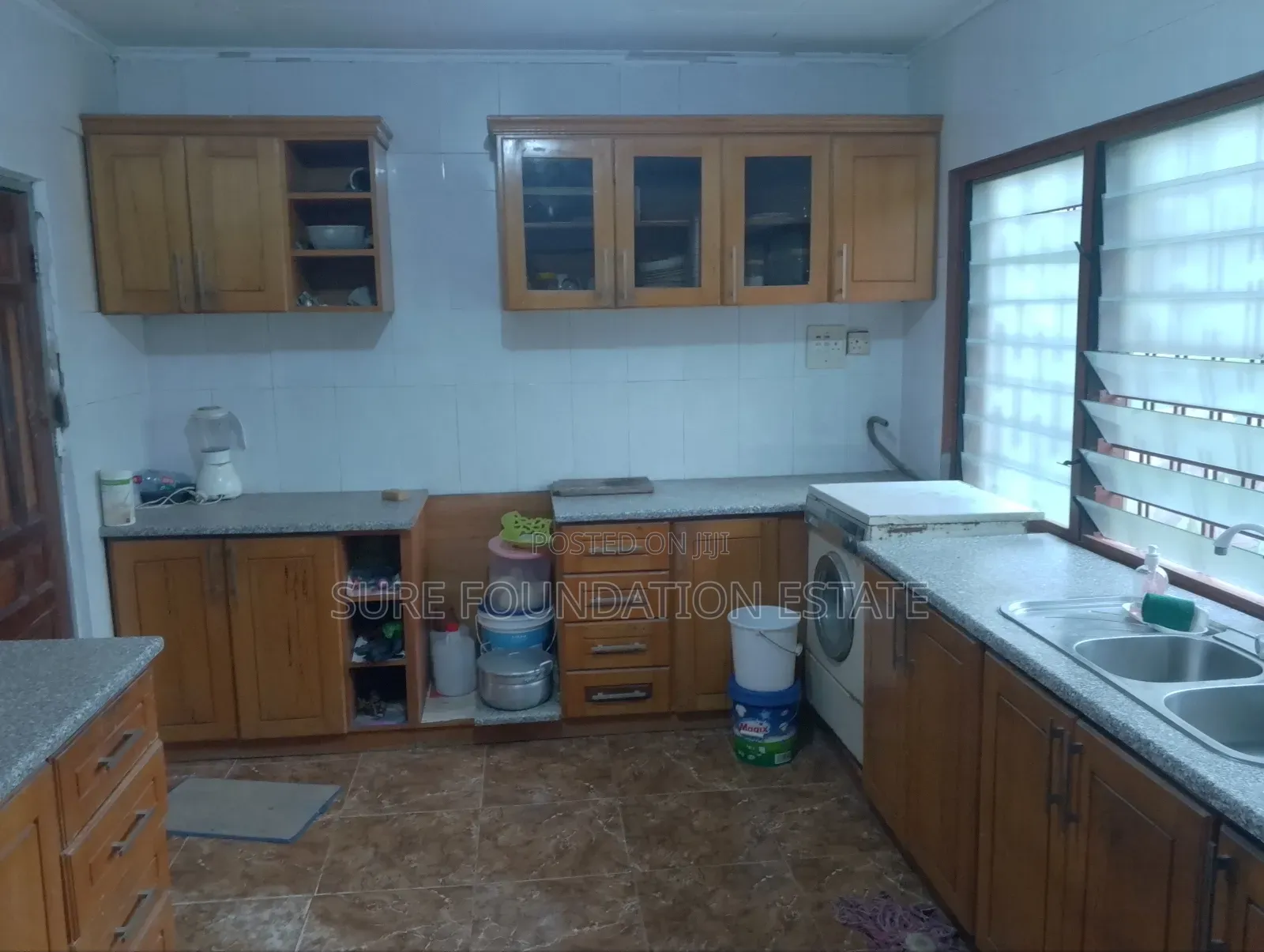 5bdrm House in Dansoman for sale