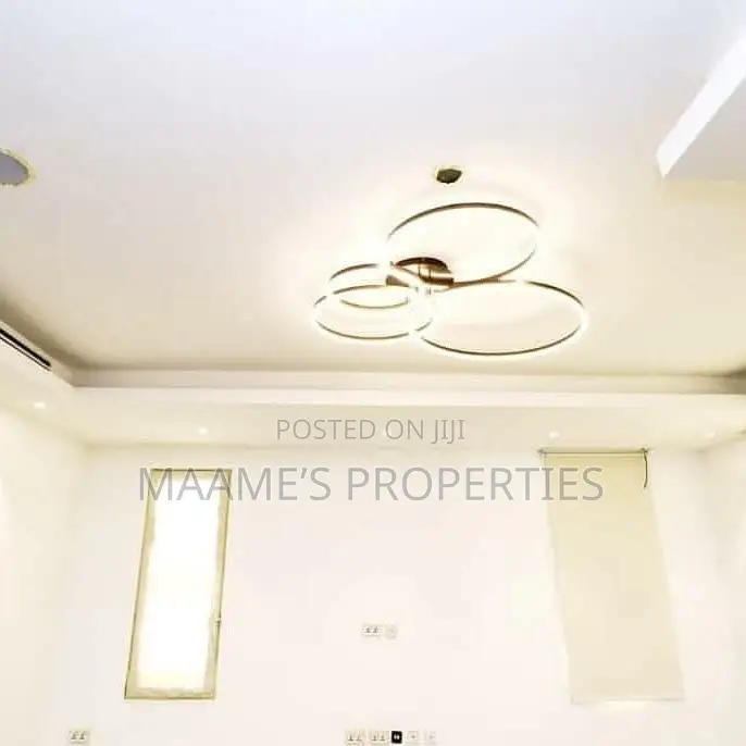 4bdrm Townhouse/Terrace in Cantonments for sale