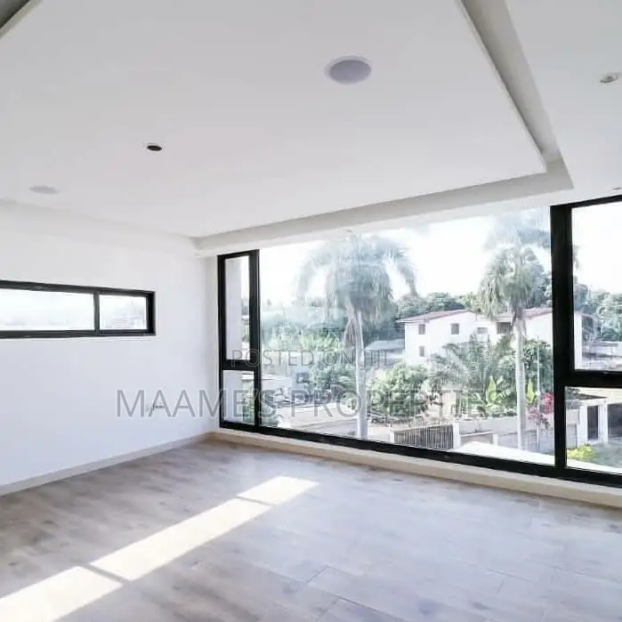 4bdrm Townhouse/Terrace in Cantonments for sale