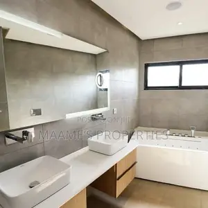 4bdrm Townhouse/Terrace in Cantonments for sale