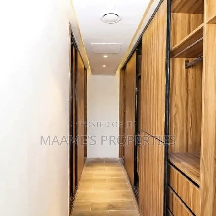 4bdrm Townhouse/Terrace in Cantonments for sale