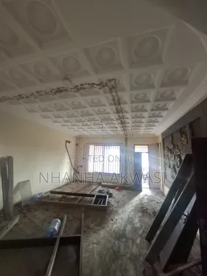 6bdrm House in Community 11, Tema Metropolitan for rent
