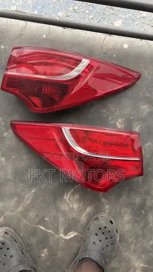 Hyundai Santa Fe Taillight 2011,2012,2013,2014,2015,2016