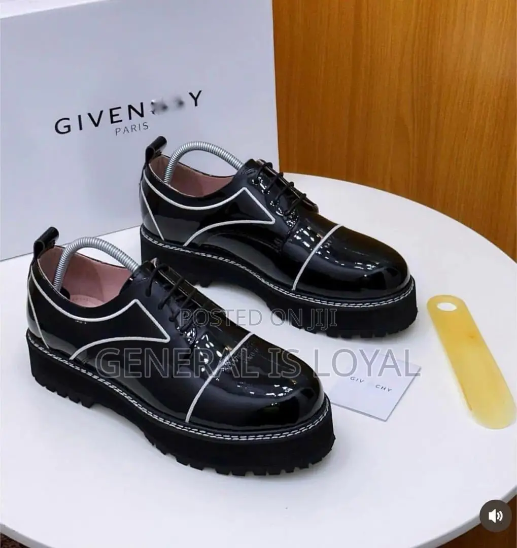 Givenchy Men Classic Shoe