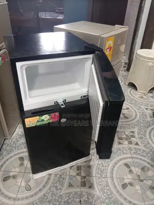 Quality and Affordable 80l Westpool Table Top Fridge