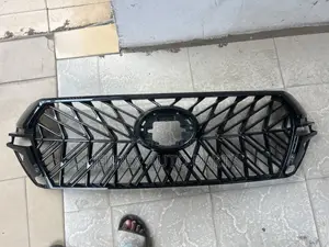 Toyota Land Cruiser V8 Front Grille/Shells