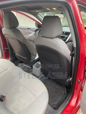 Hyundai Accent 2016 Red