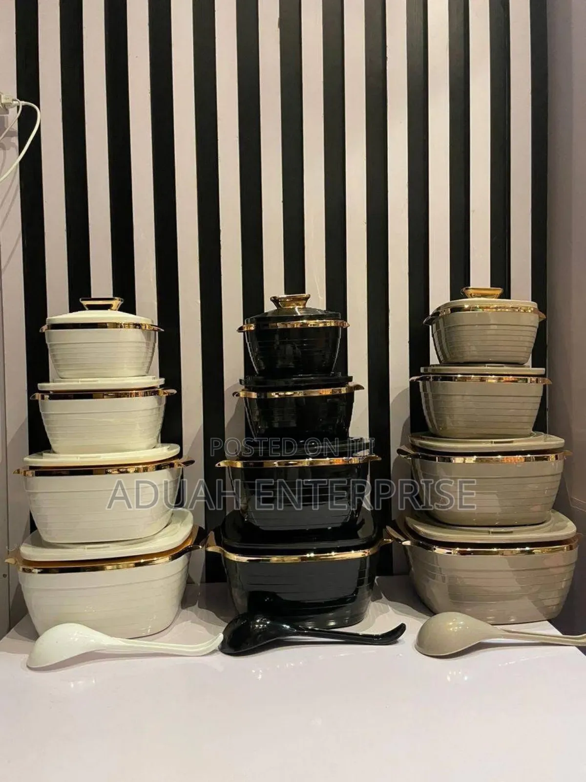 4 Set Insulated Pots