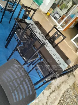 Sheath Dining Set