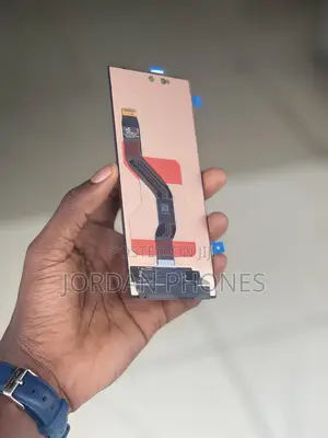 Galaxy Z Fold 6 Front Screen