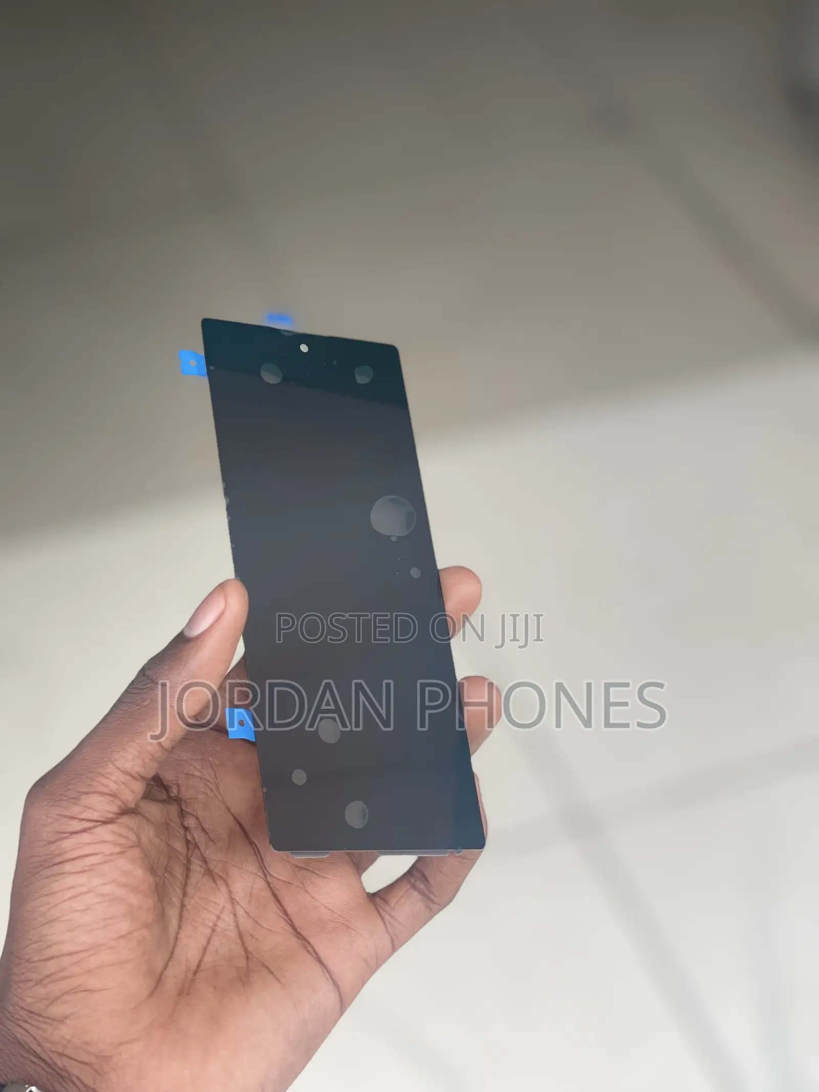 Galaxy Z Fold 6 Front Screen