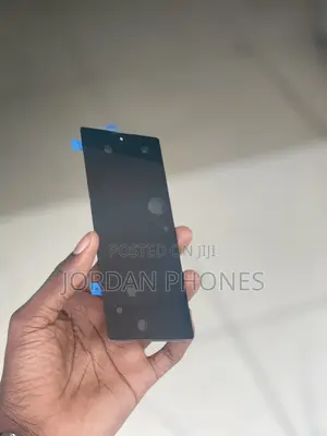 Galaxy Z Fold 6 Front Screen