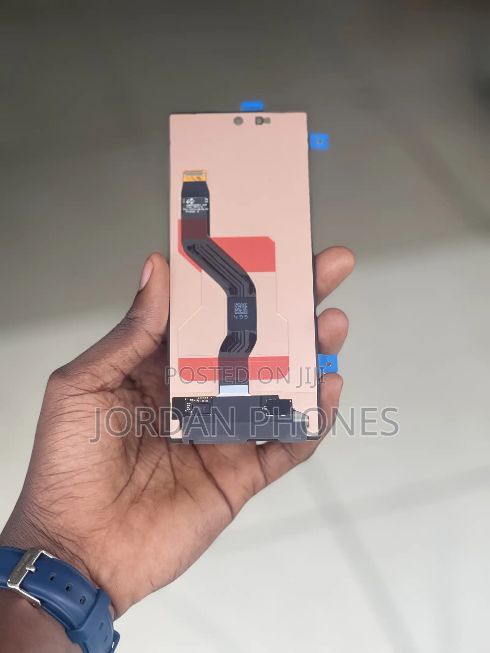 Galaxy Z Fold 6 Front Screen