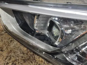 2013-2016 Hyundai Santa Fe Right Headlight
