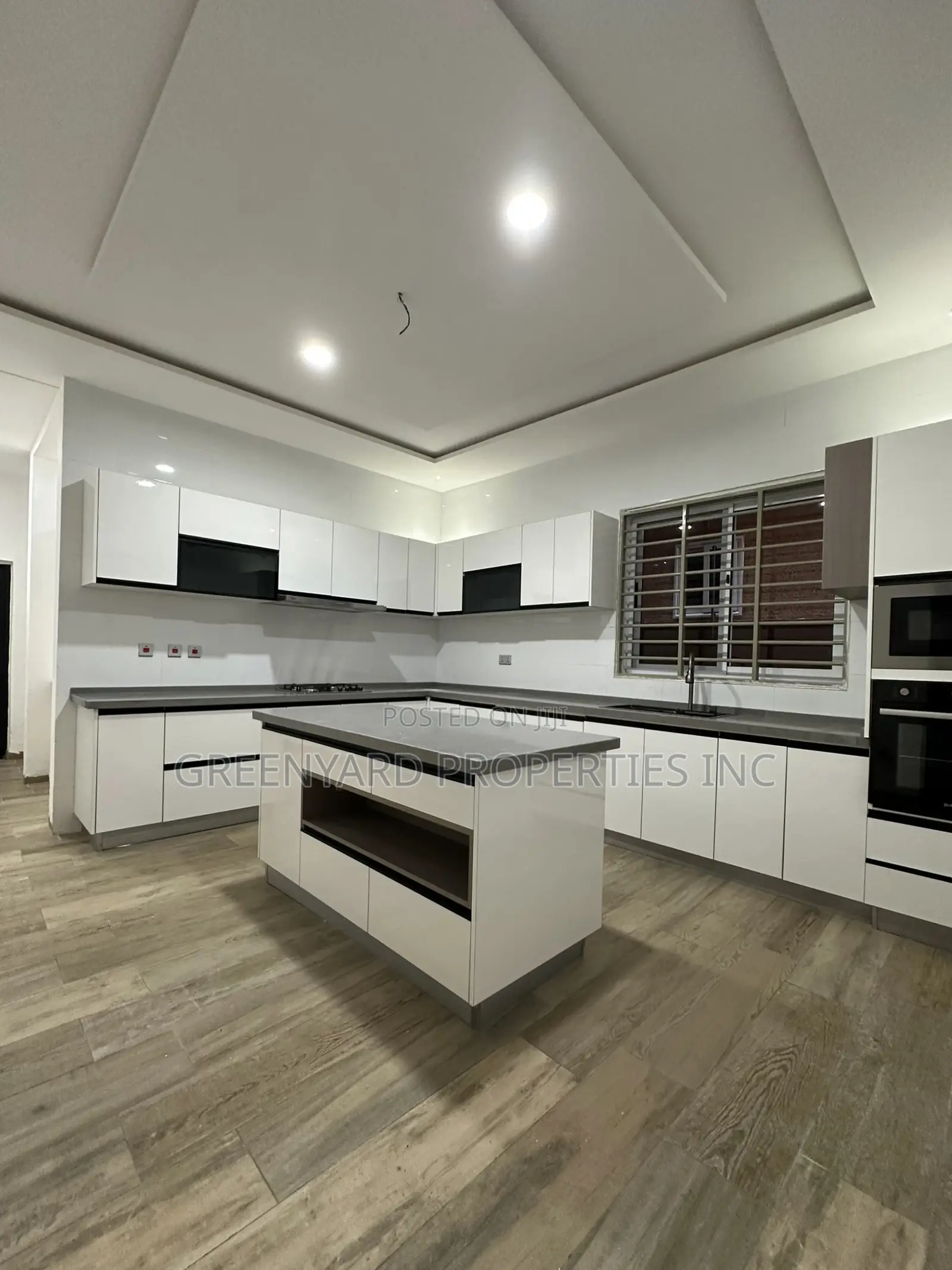 4bdrm House in Lakeside Estate for rent