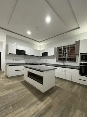 4bdrm House in Lakeside Estate for rent