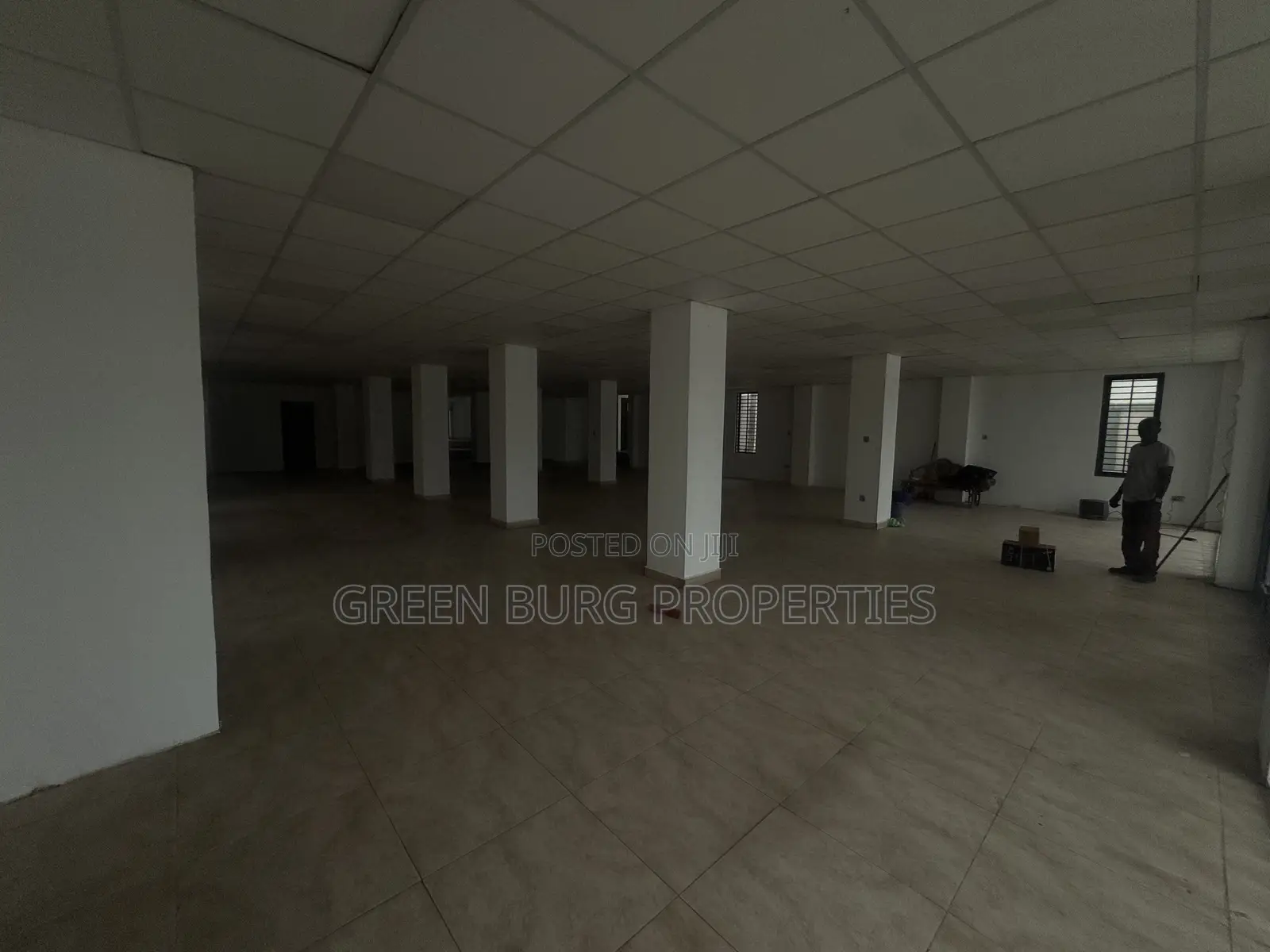 13bdrm Apartment in Green, East Legon for rent