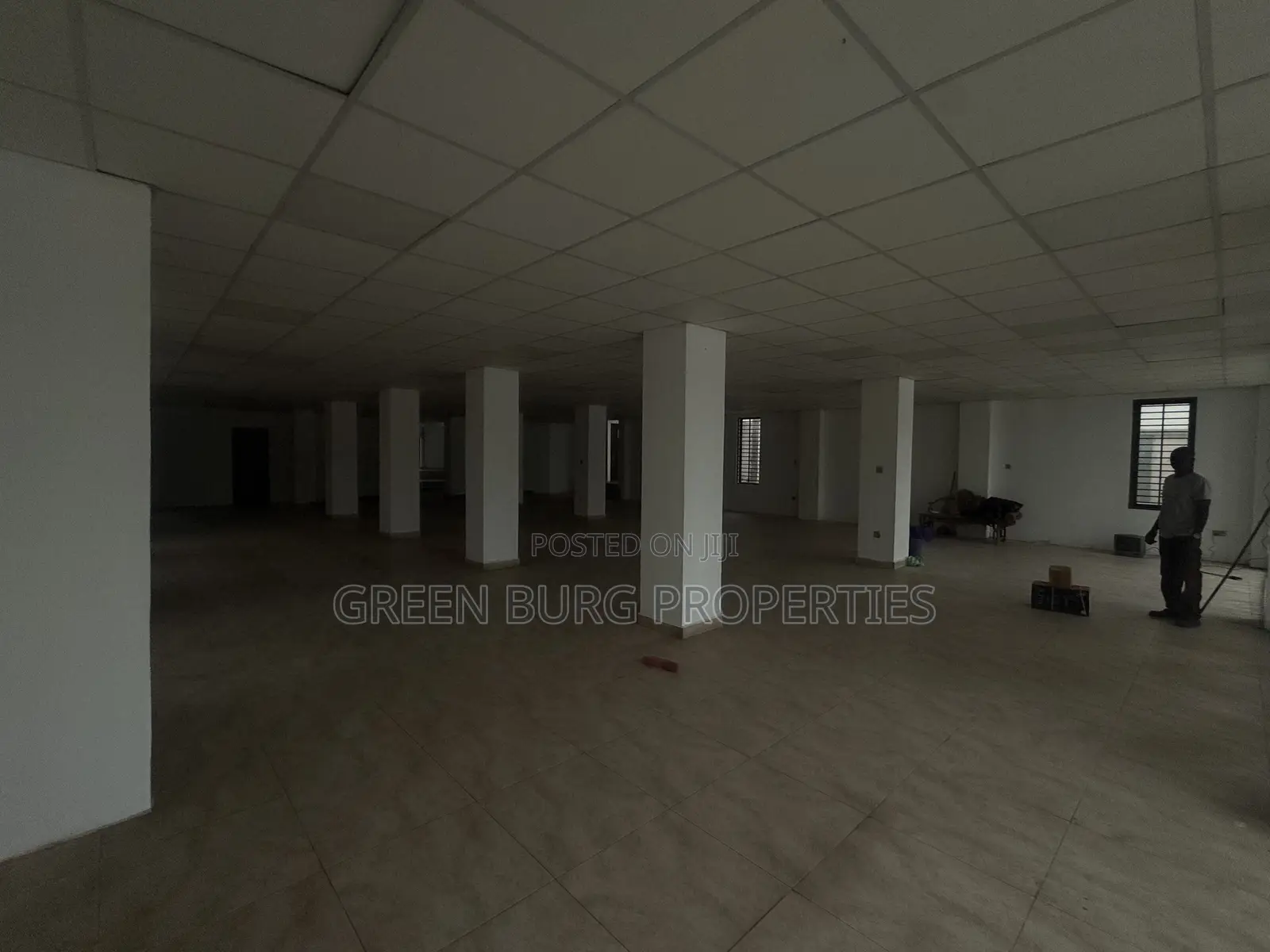 13bdrm Apartment in Green, East Legon for rent