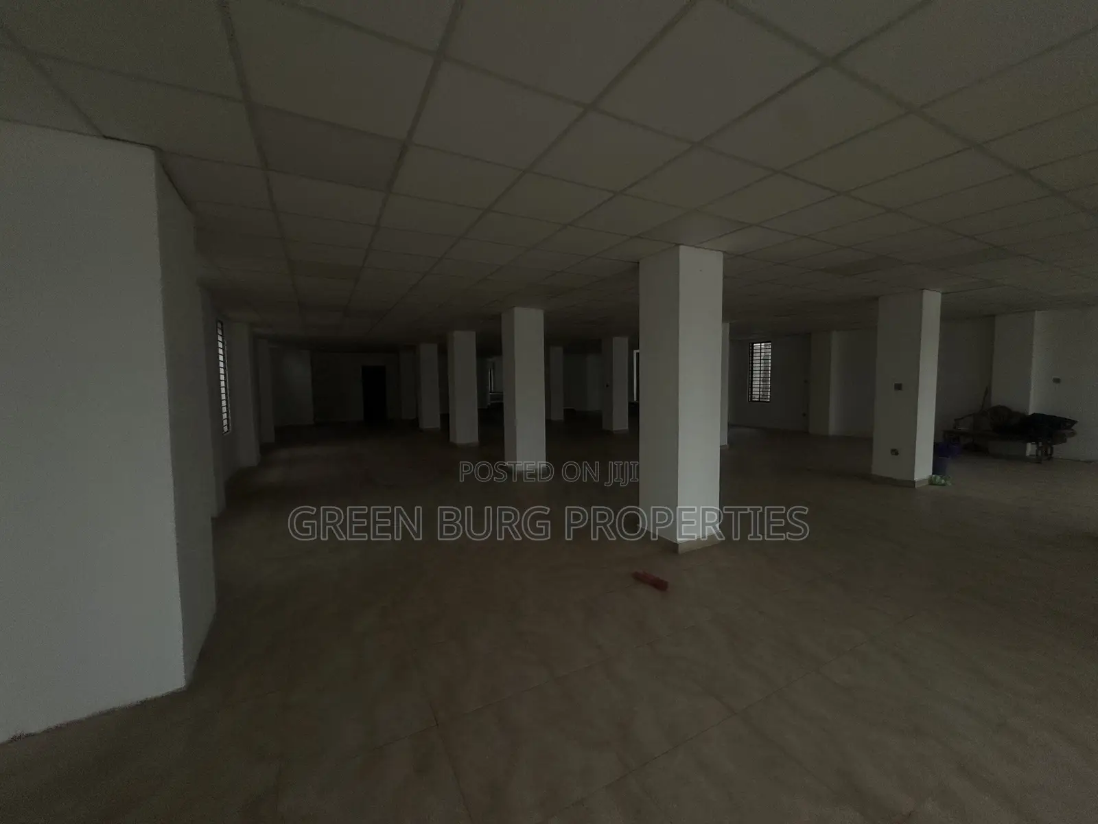 13bdrm Apartment in Green, East Legon for rent