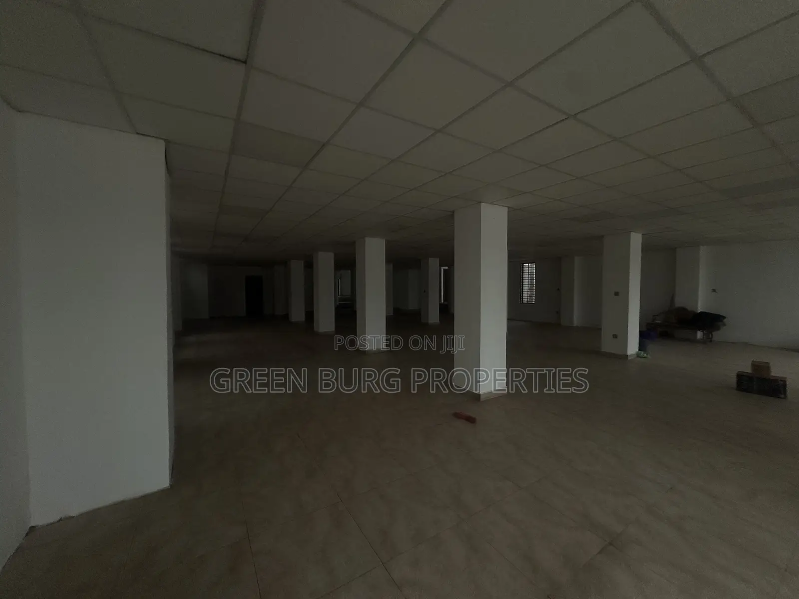 13bdrm Apartment in Green, East Legon for rent