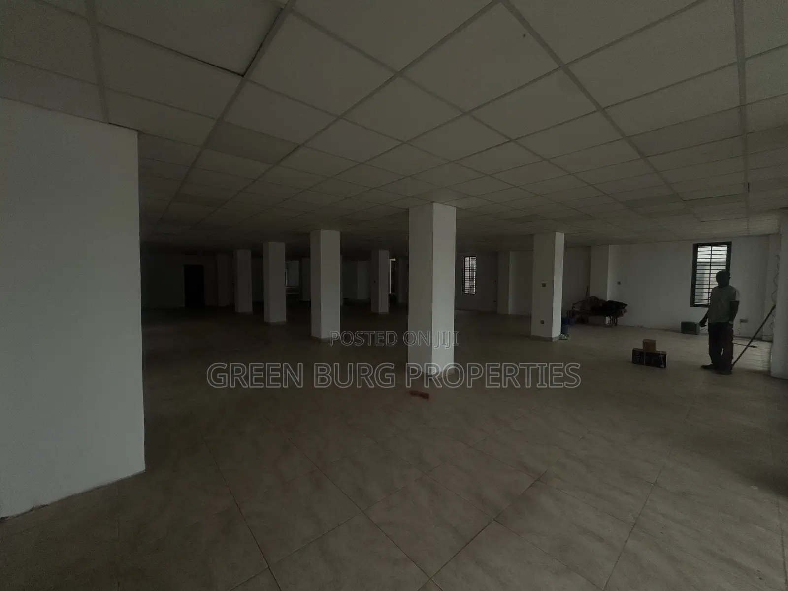 13bdrm Apartment in Green, East Legon for rent