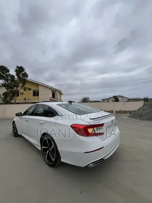 Honda Accord Touring 2.0T 2021 White