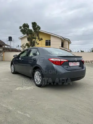 Toyota Corolla LE 4dr Sedan (1.8L 4cyl CVT) 2014 Gray