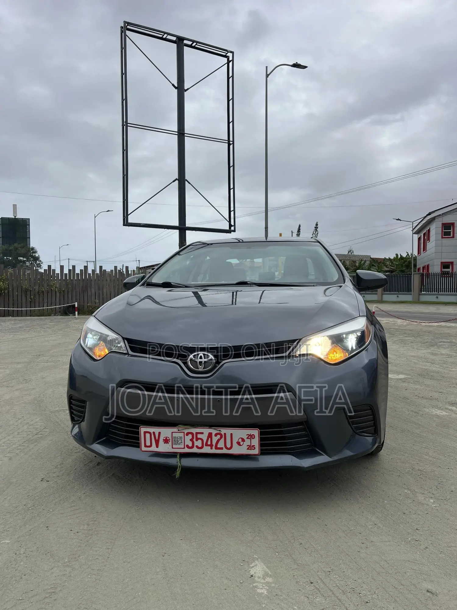 Toyota Corolla LE 4dr Sedan (1.8L 4cyl CVT) 2014 Gray
