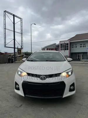 Toyota Corolla 2016 White