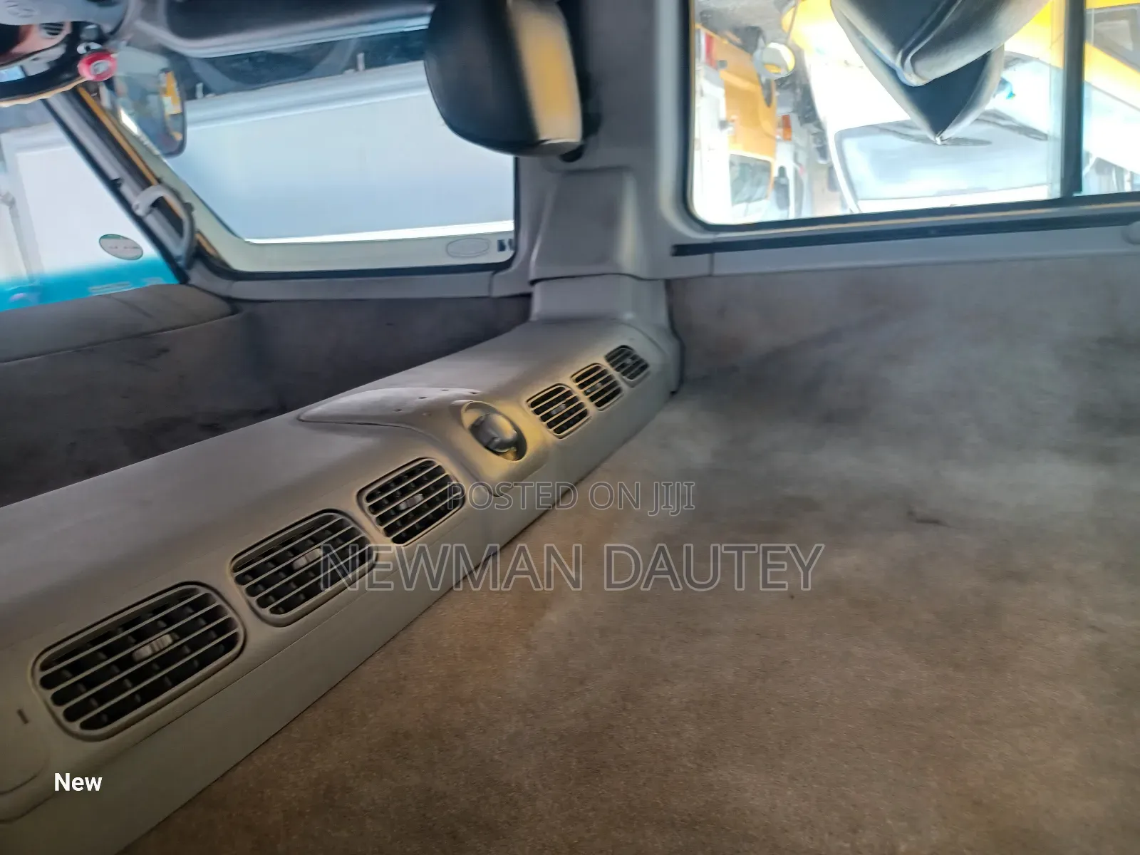 Hyundai H-100 2000 Yellow