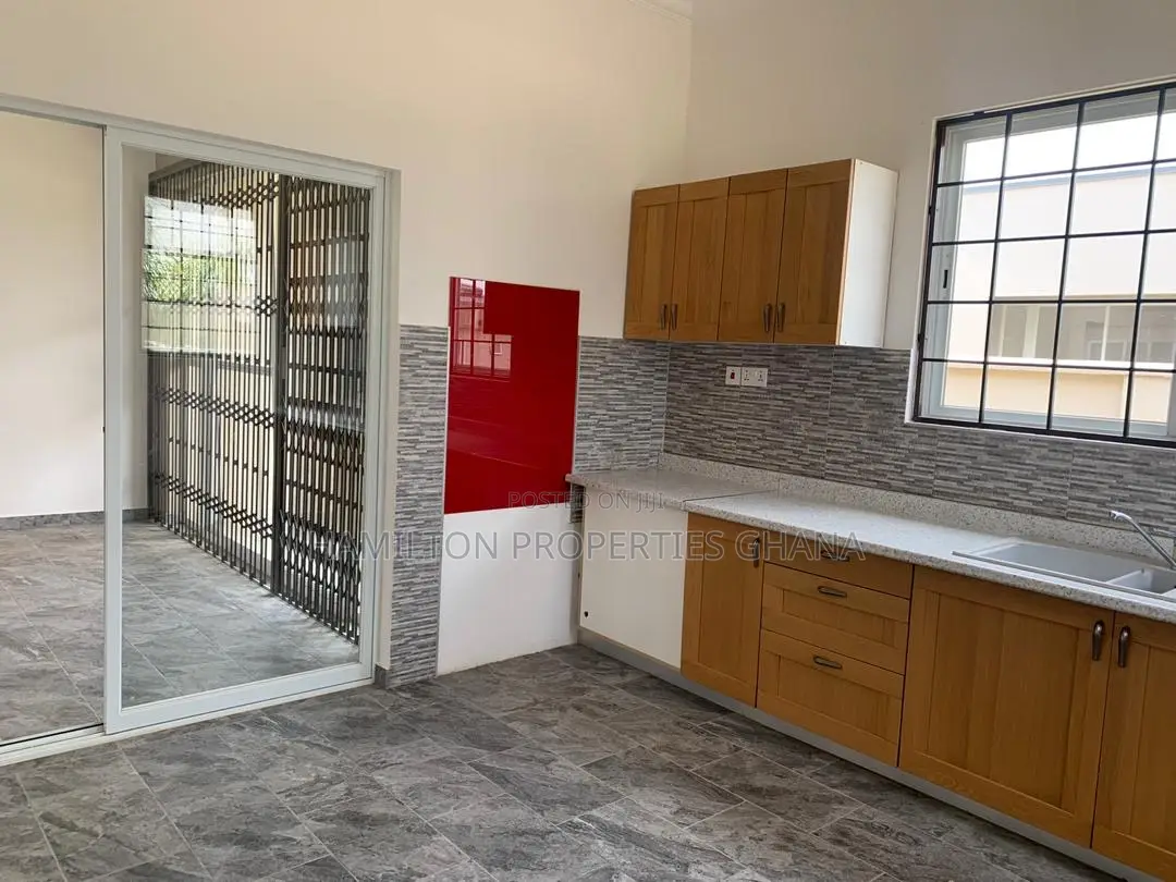 3bdrm Townhouse / Terrace in East Legon Hills for rent