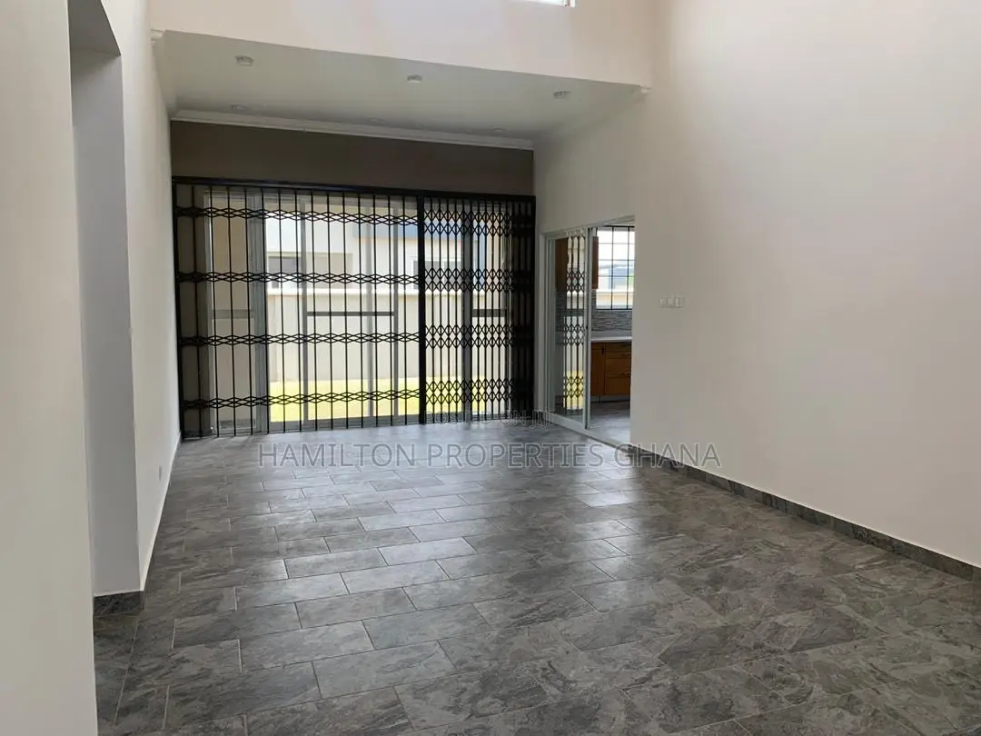 3bdrm Townhouse / Terrace in East Legon Hills for rent
