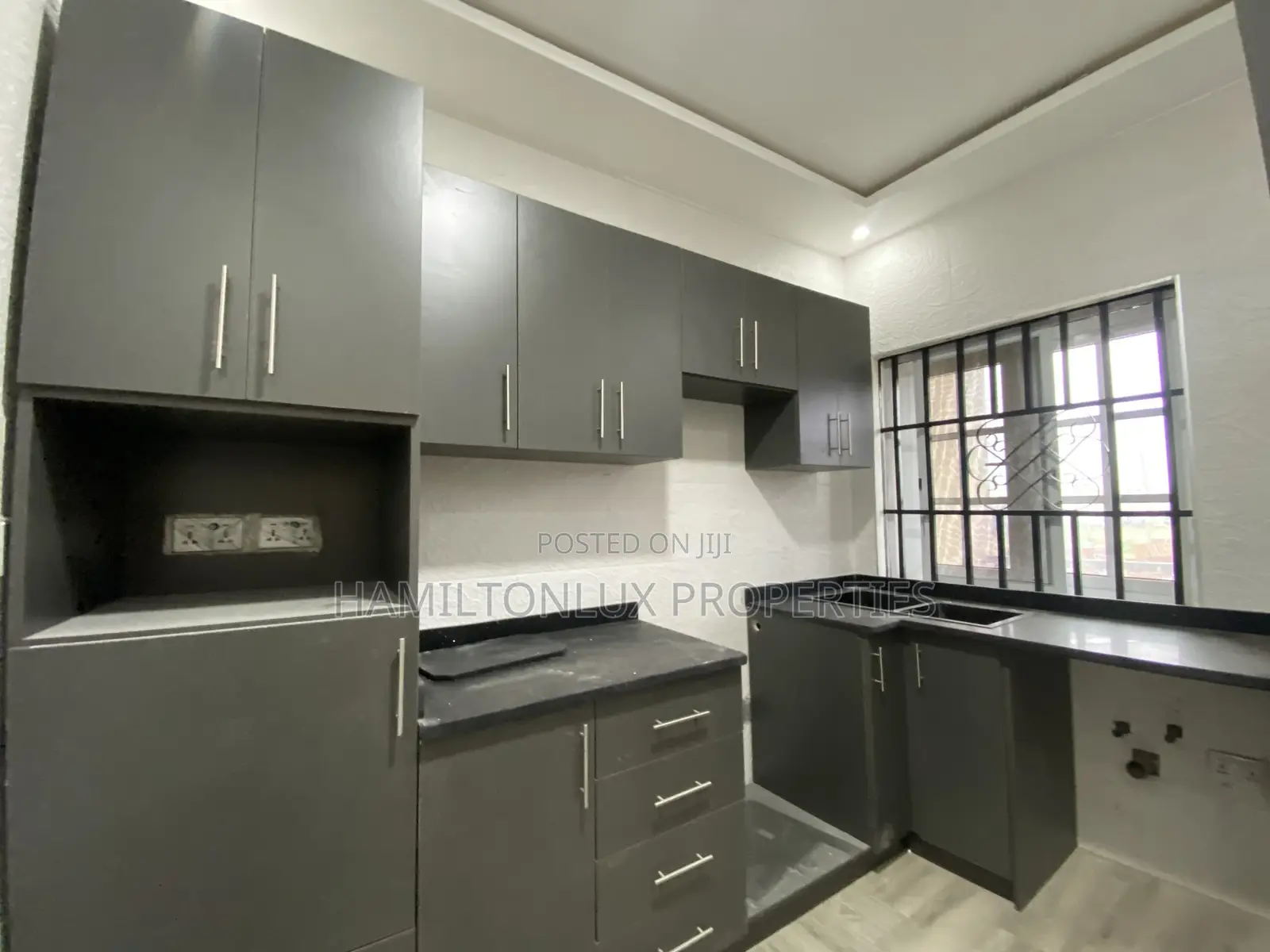 2bdrm Apartment in American House, East Legon for rent