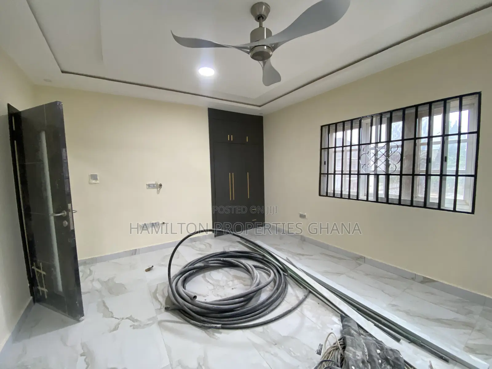 2bdrm Apartment in American House, East Legon for rent