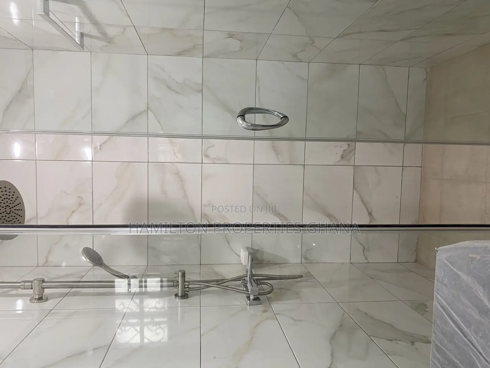2bdrm Apartment in American House, East Legon for rent