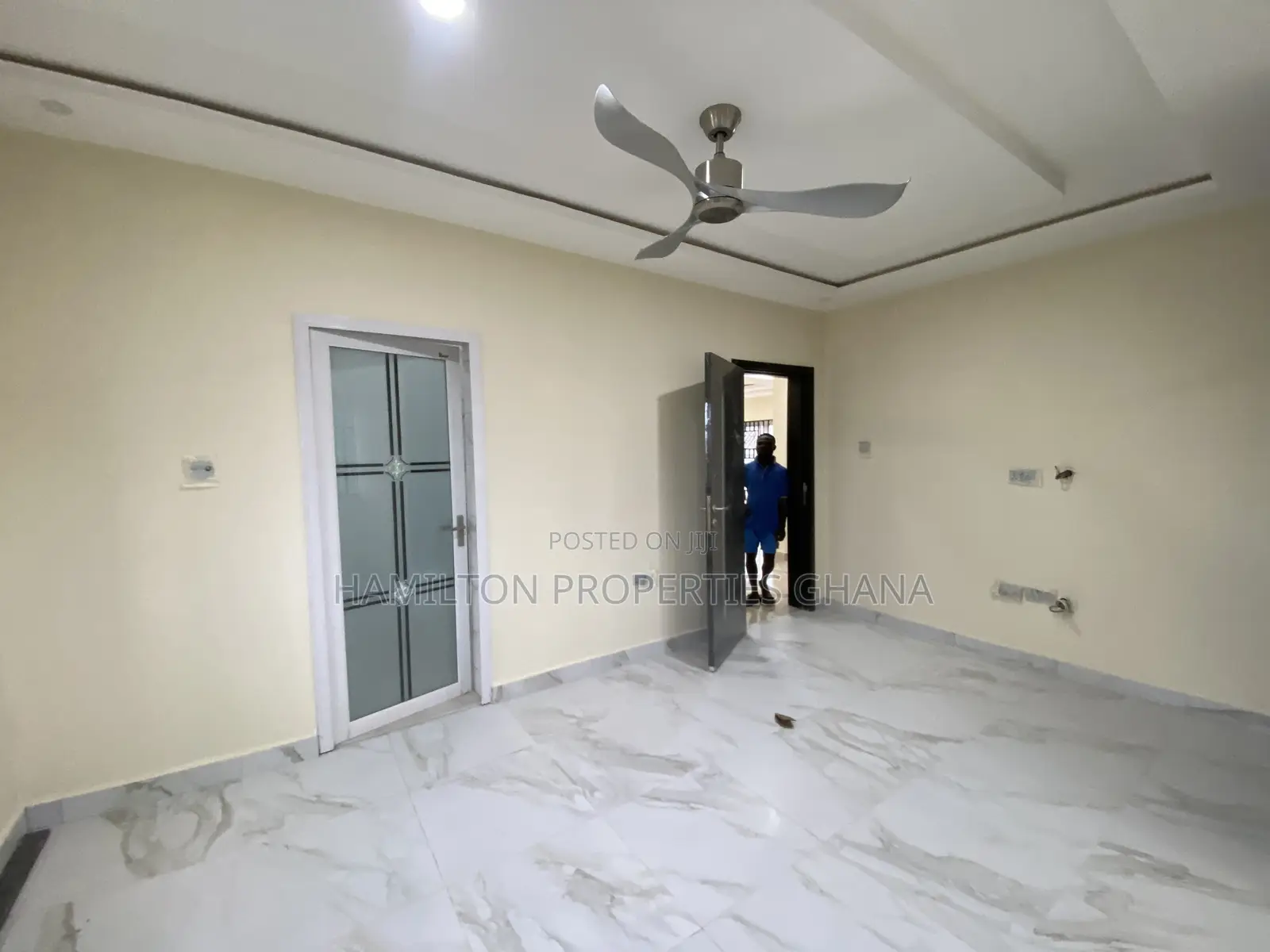 2bdrm Apartment in American House, East Legon for rent
